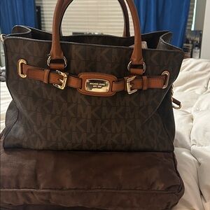 Michael Kors Hamilton Dark Brown Leather Shoulder Bag Excellent condition